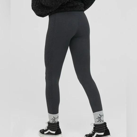 NWT OFFLINE By Aerie Big Chill Seamless Legging size S - Picture 3 of 10